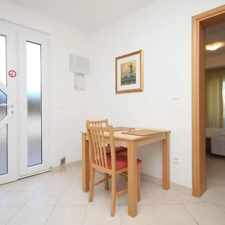 Family Friendly With A Swimming Pool Okrug Gornji, Ciovo - 10401 Apartament
