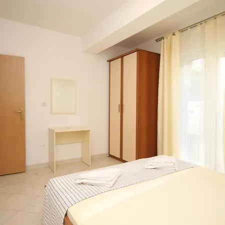Apartament Family Friendly With A Swimming Pool Okrug Gornji, Ciovo - 10401